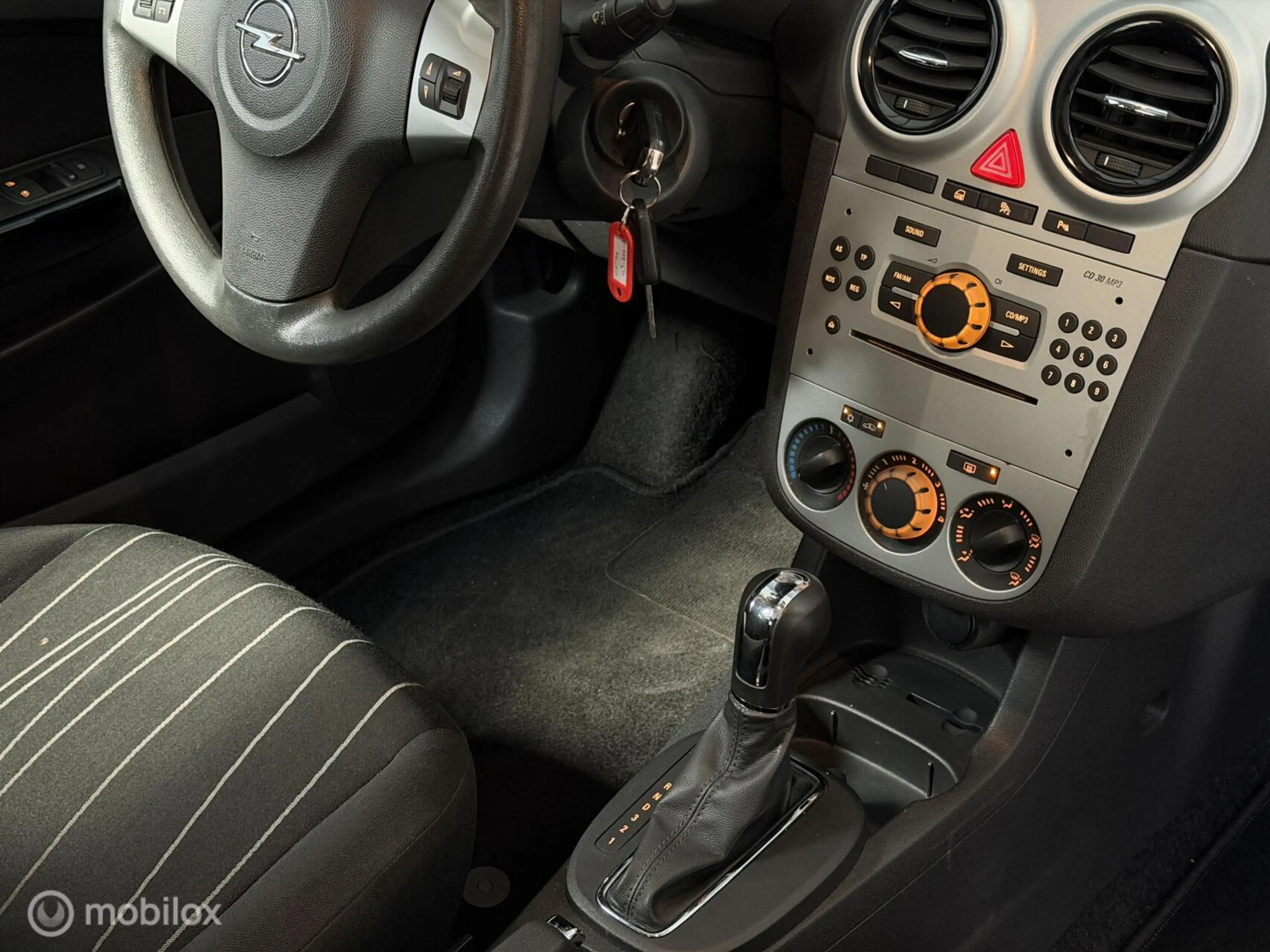 Opel Corsa 1.4-16V Cosmo| Vol Automaat | NAP | Cruise |Airco — photo 47