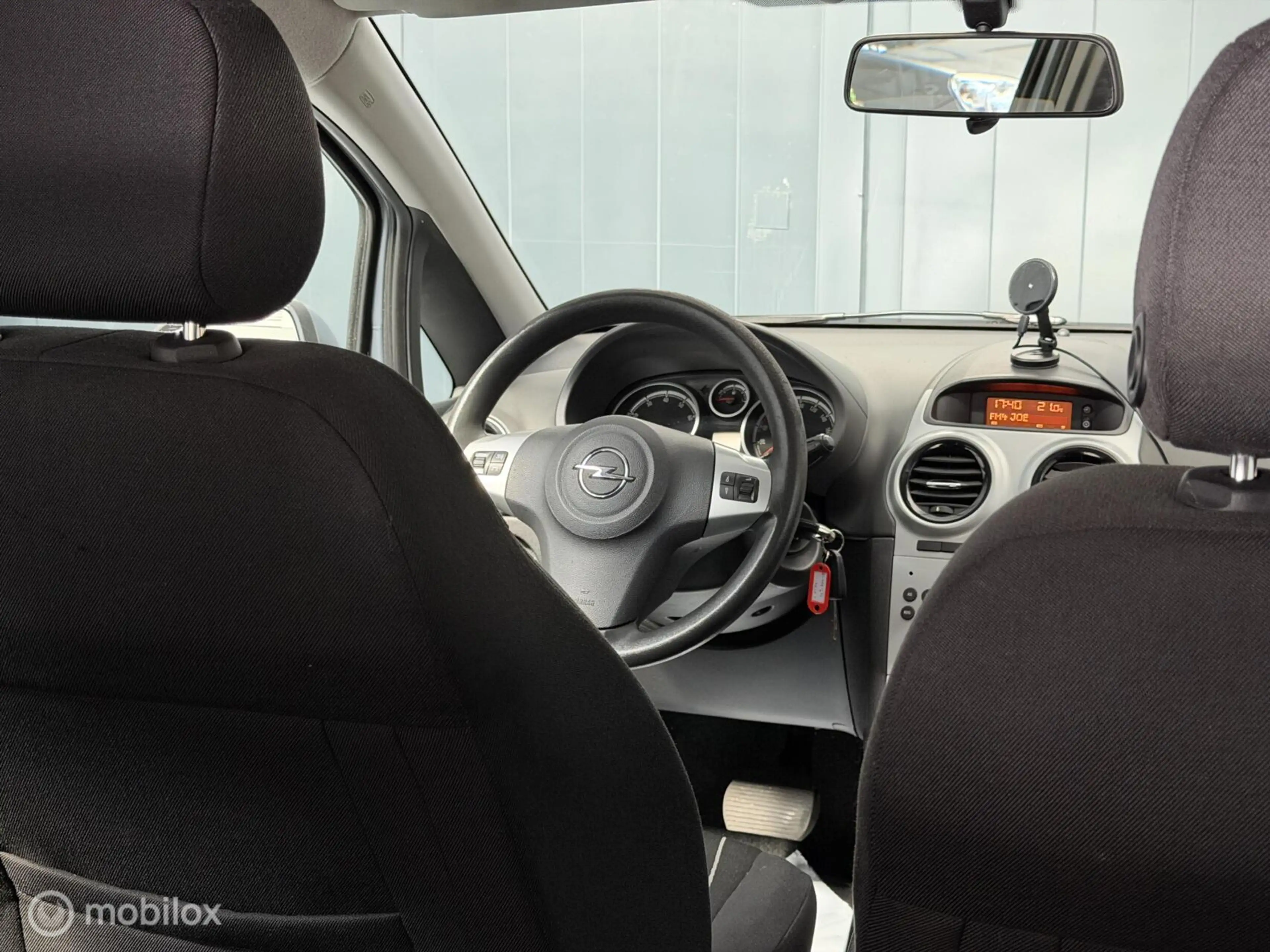 Opel Corsa 1.4-16V Cosmo| Vol Automaat | NAP | Cruise |Airco — photo 21