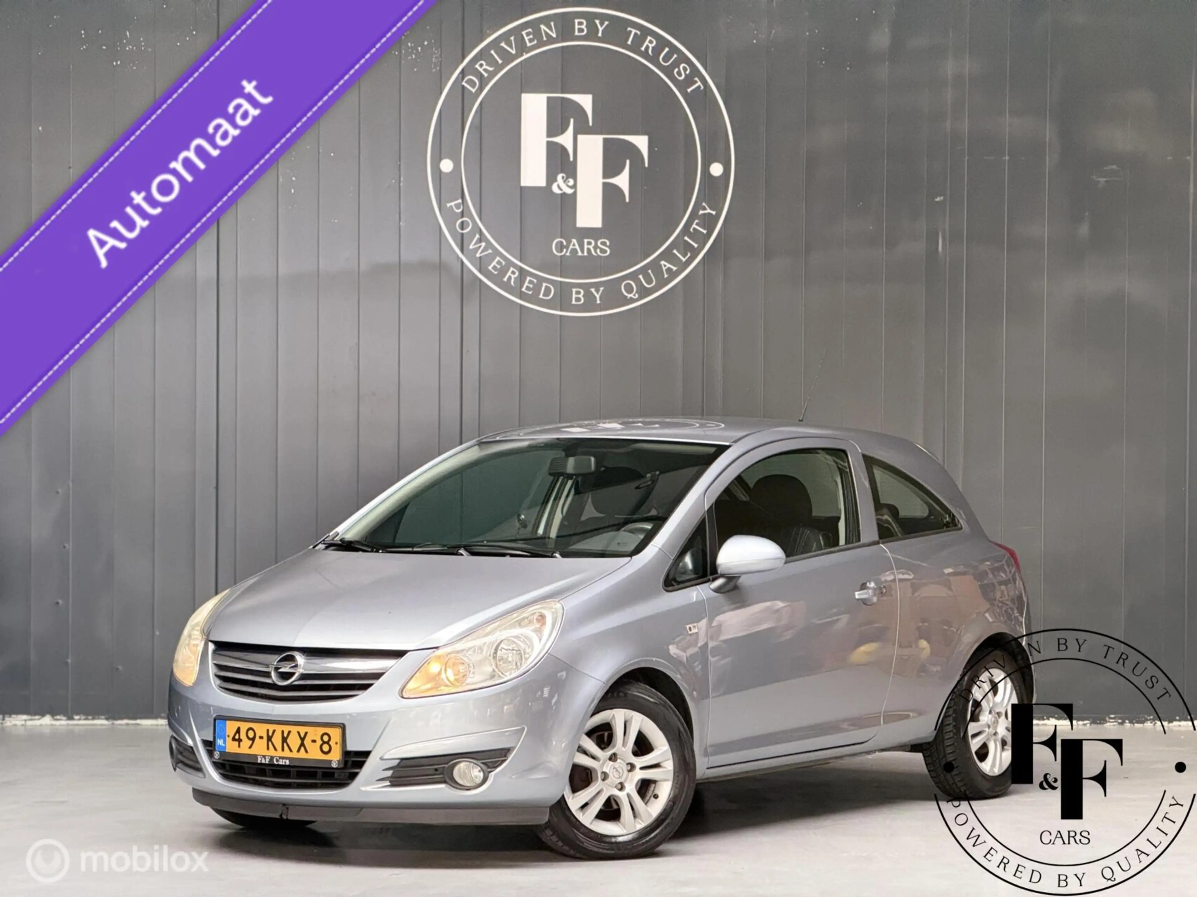 Opel Corsa 1.4-16V Cosmo| Vol Automaat | NAP | Cruise |Airco