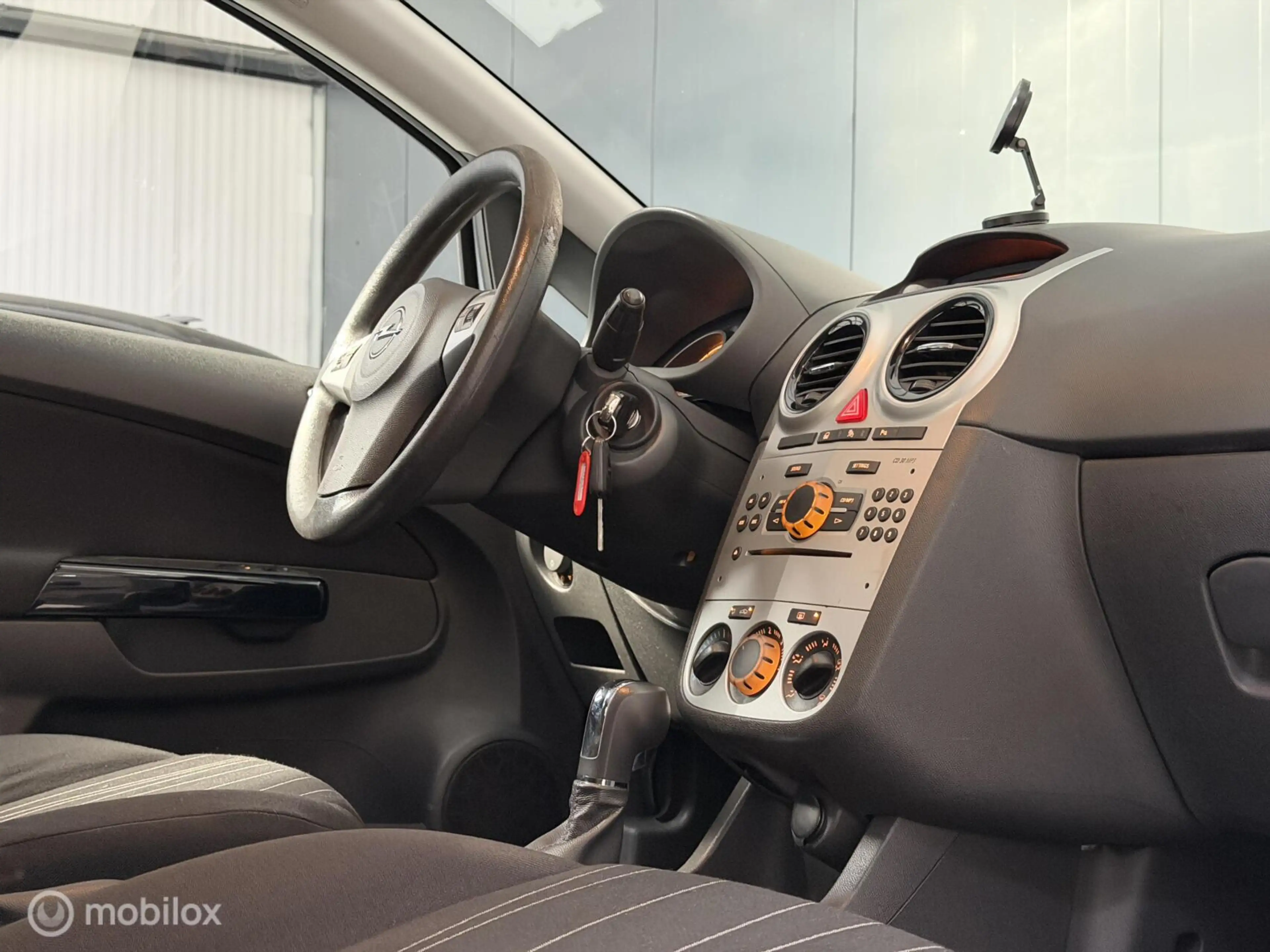 Opel Corsa 1.4-16V Cosmo| Vol Automaat | NAP | Cruise |Airco — photo 45