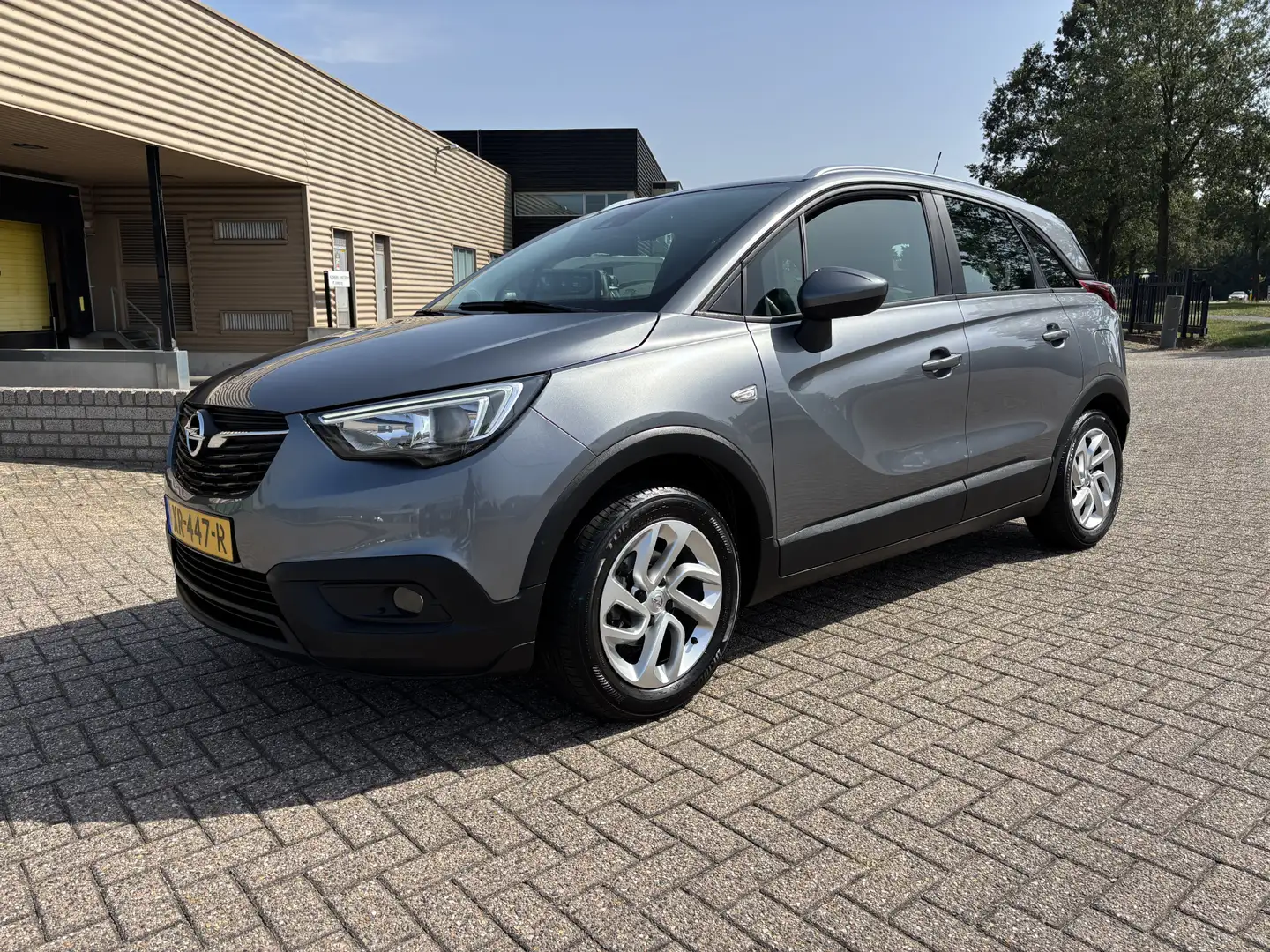 Opel Crossland X 1.2 Innovation [ fm navi,ecc,lmv,apple cp ] Gris - 1