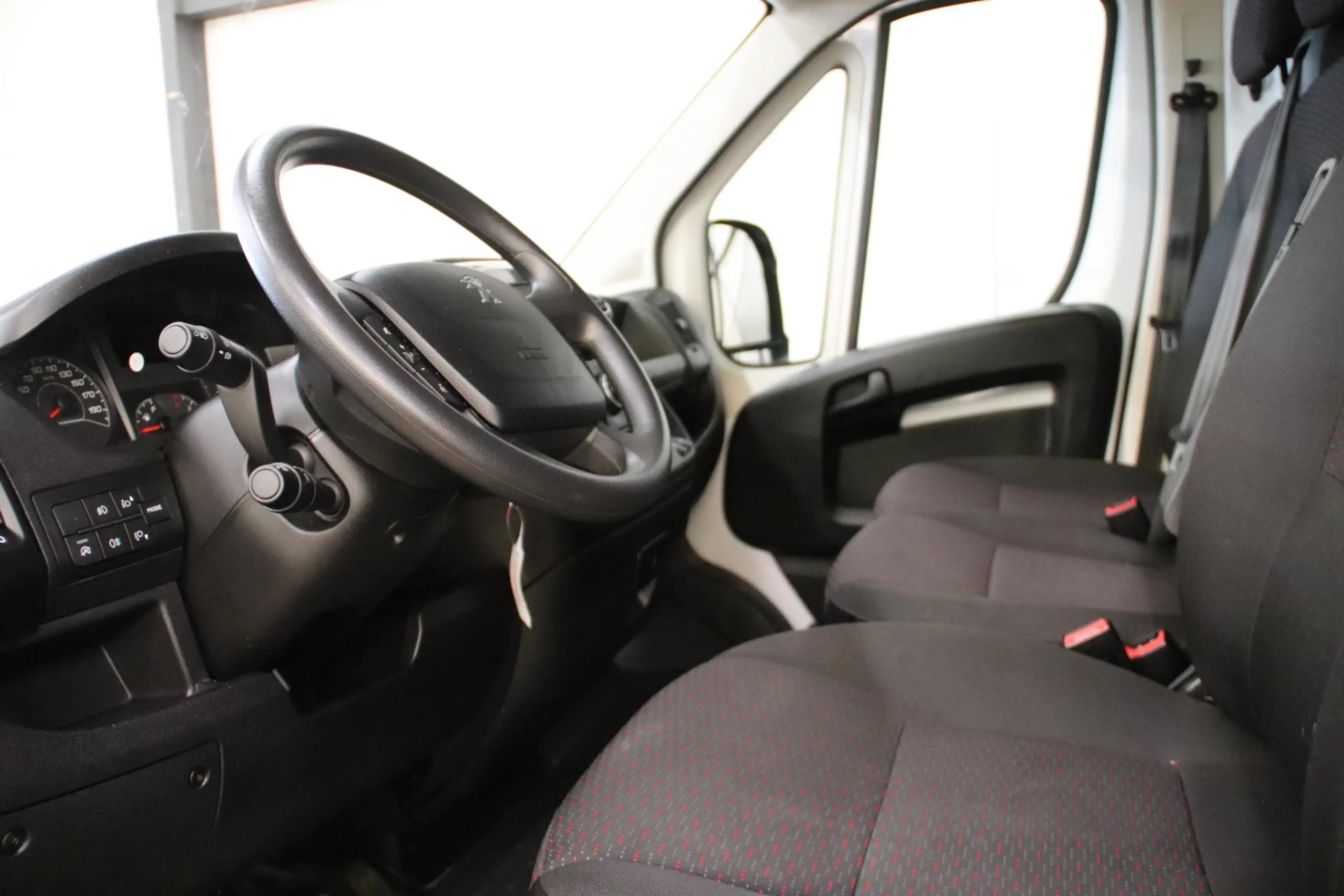 Peugeot Boxer 435 2.2 BlueHDi L4H2 AIRCO ACHTERUITRIJCAMERA — photo 5