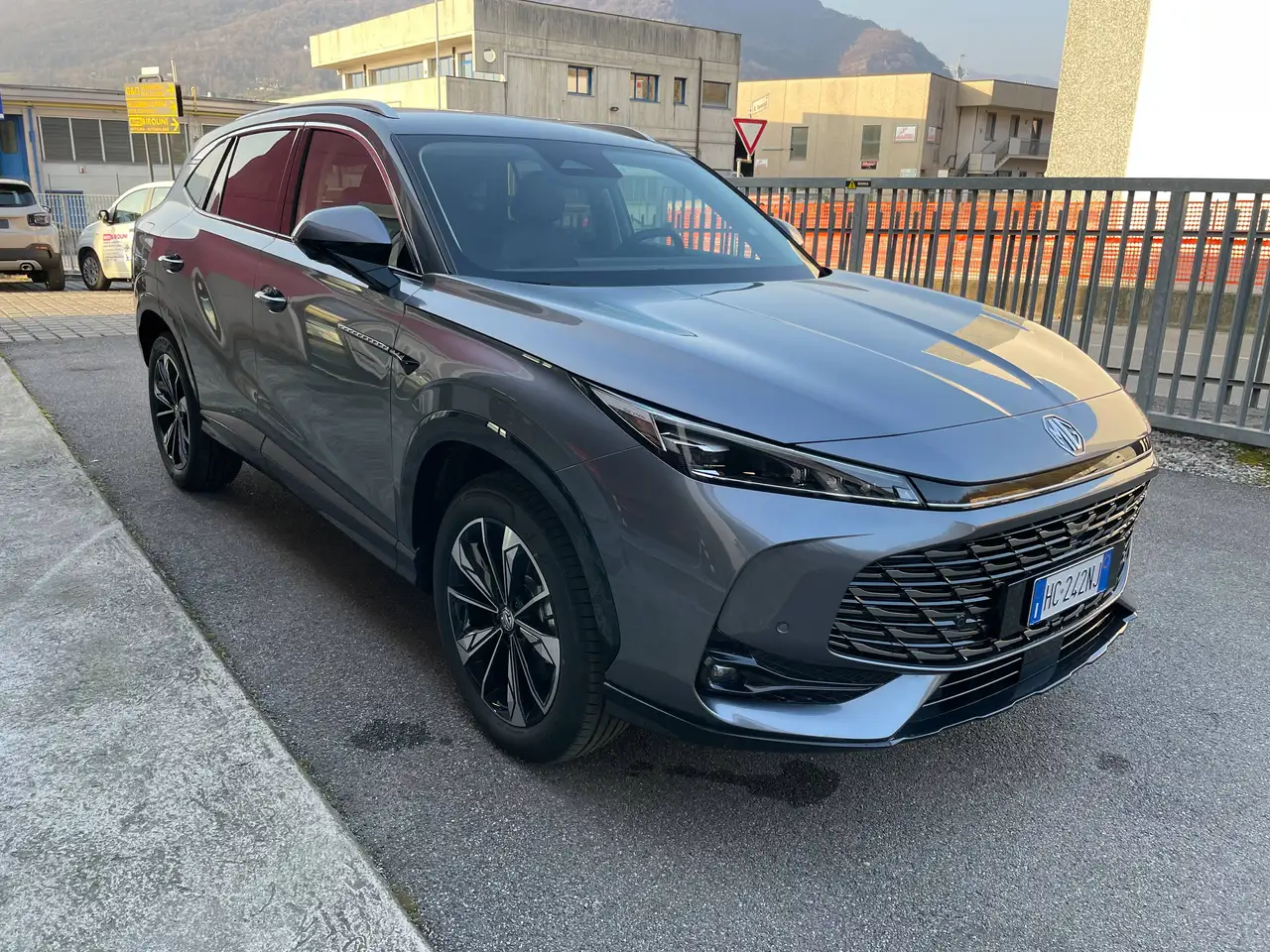 MG HS 2026