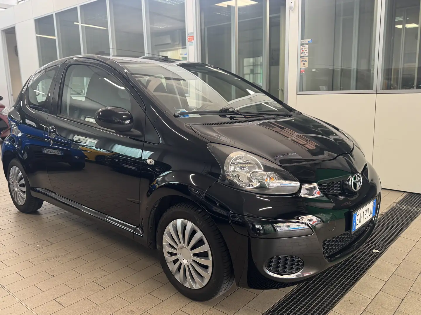 Toyota Aygo 3p 1.0 BELLISSIMA GARANZIA 12 MESI - 1