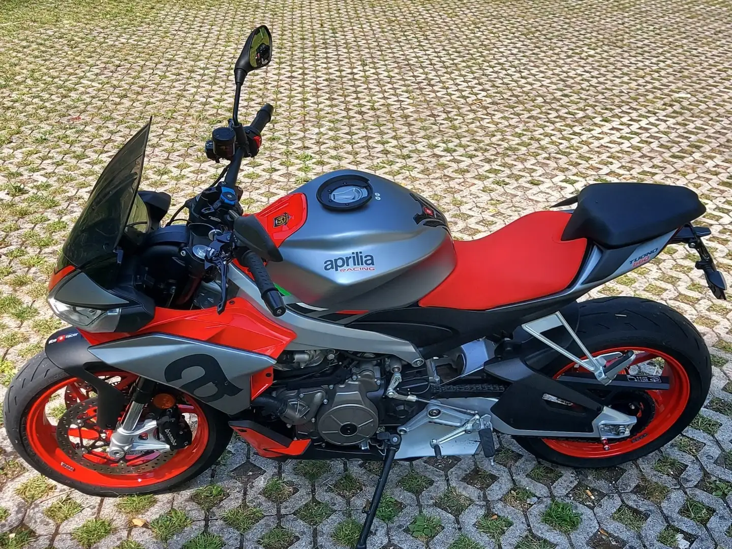 Aprilia Tuono Tuono 660 Gri - 1