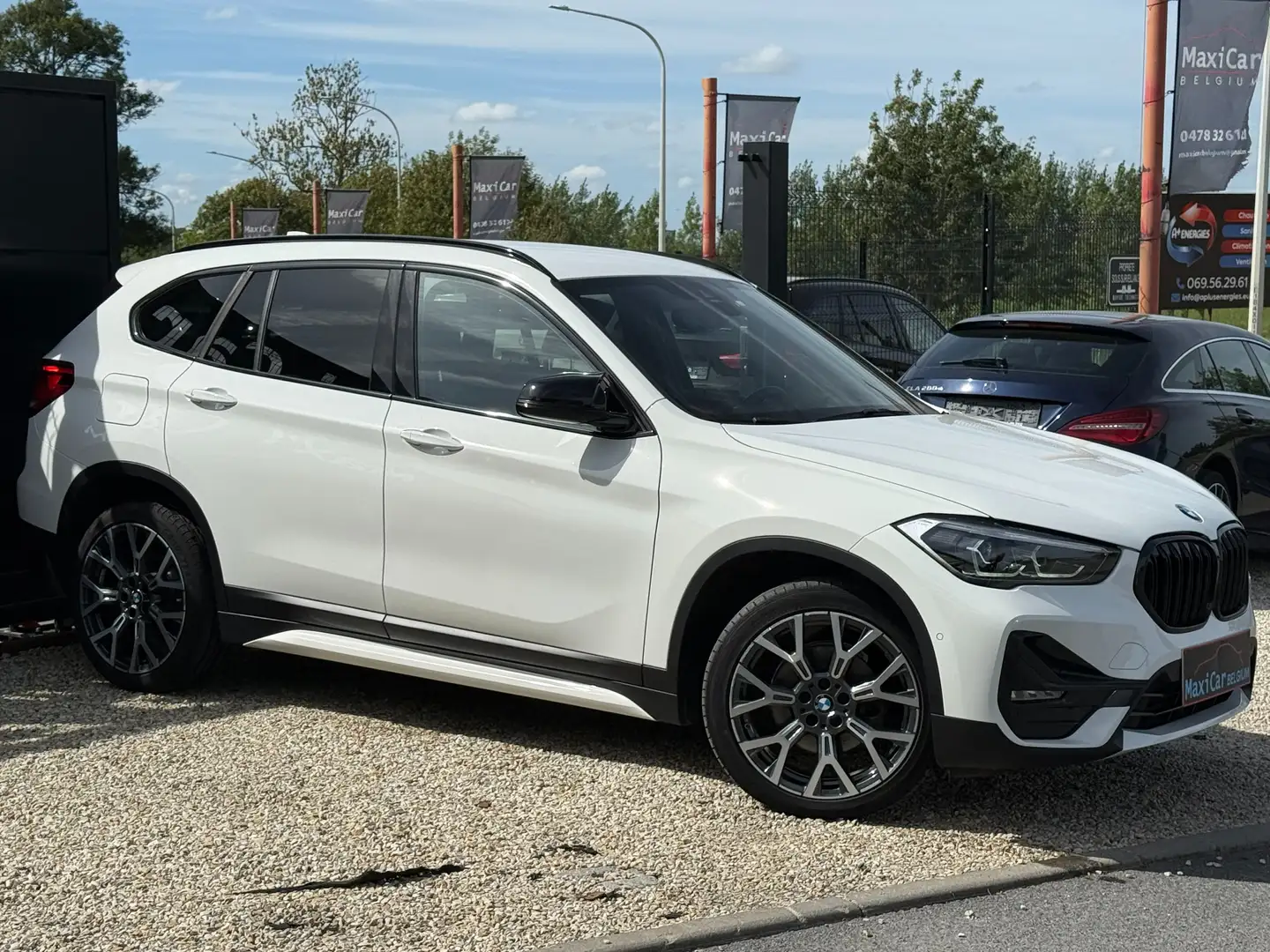 BMW X1 X1 1.5i sDrive18 / 41.000 km / Jantes Alu 19 / GPS Wit - 2