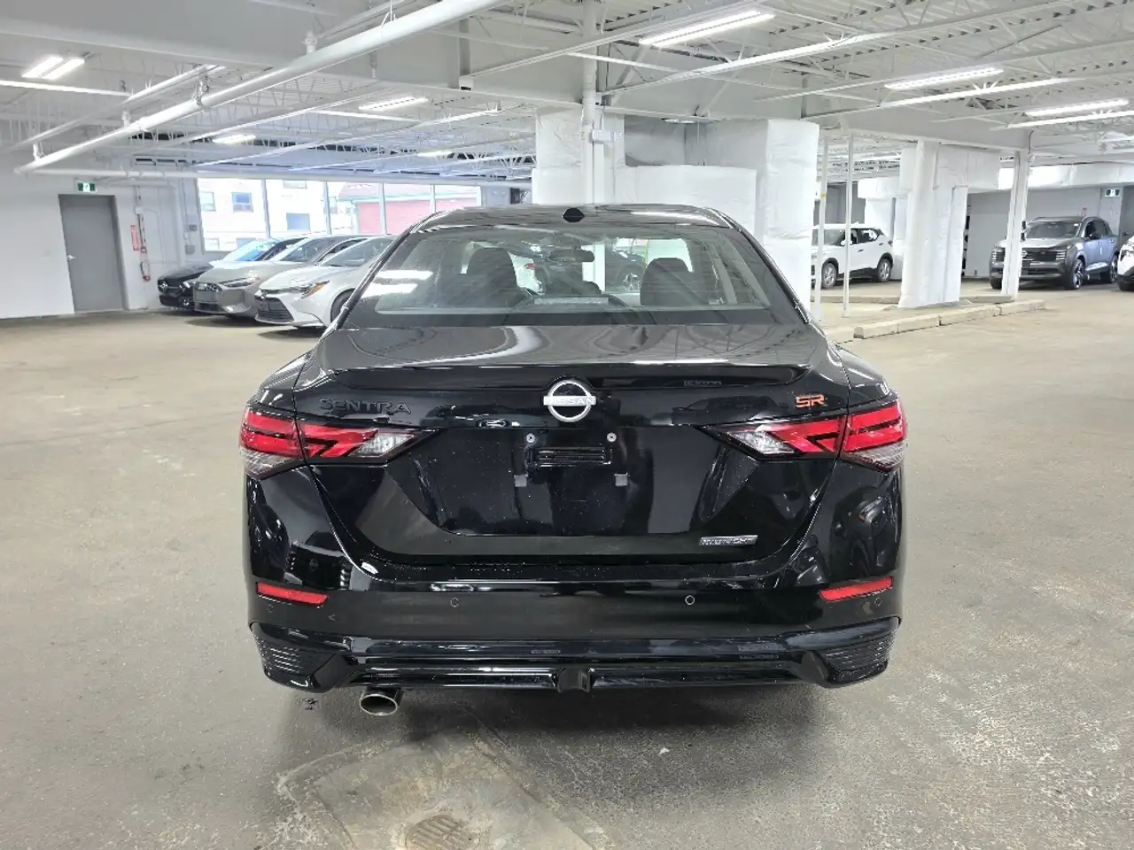 Nissan Sentra снимка Nissan Sentra