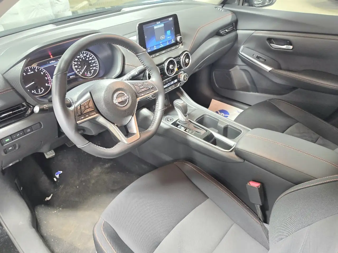 Nissan Sentra снимка Nissan Sentra