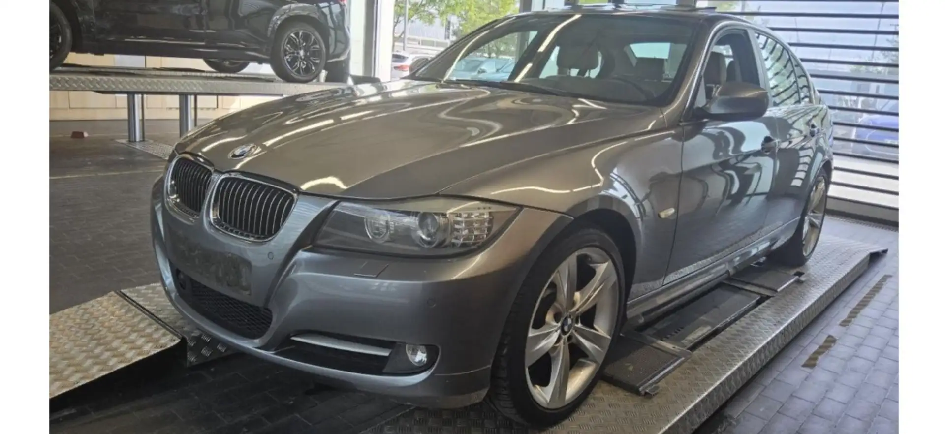 BMW 325 d Limousine/ Leder/Navi/Glasdach/Xenon Gris - 1