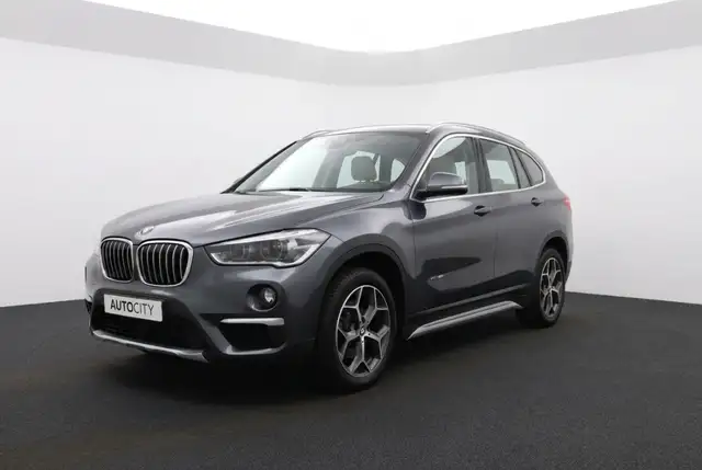 BMW X1 sDrive20i Orange Edition 192PK Pano | Leder | HUD