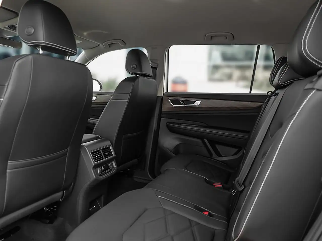 Volkswagen Atlas снимка Volkswagen Atlas