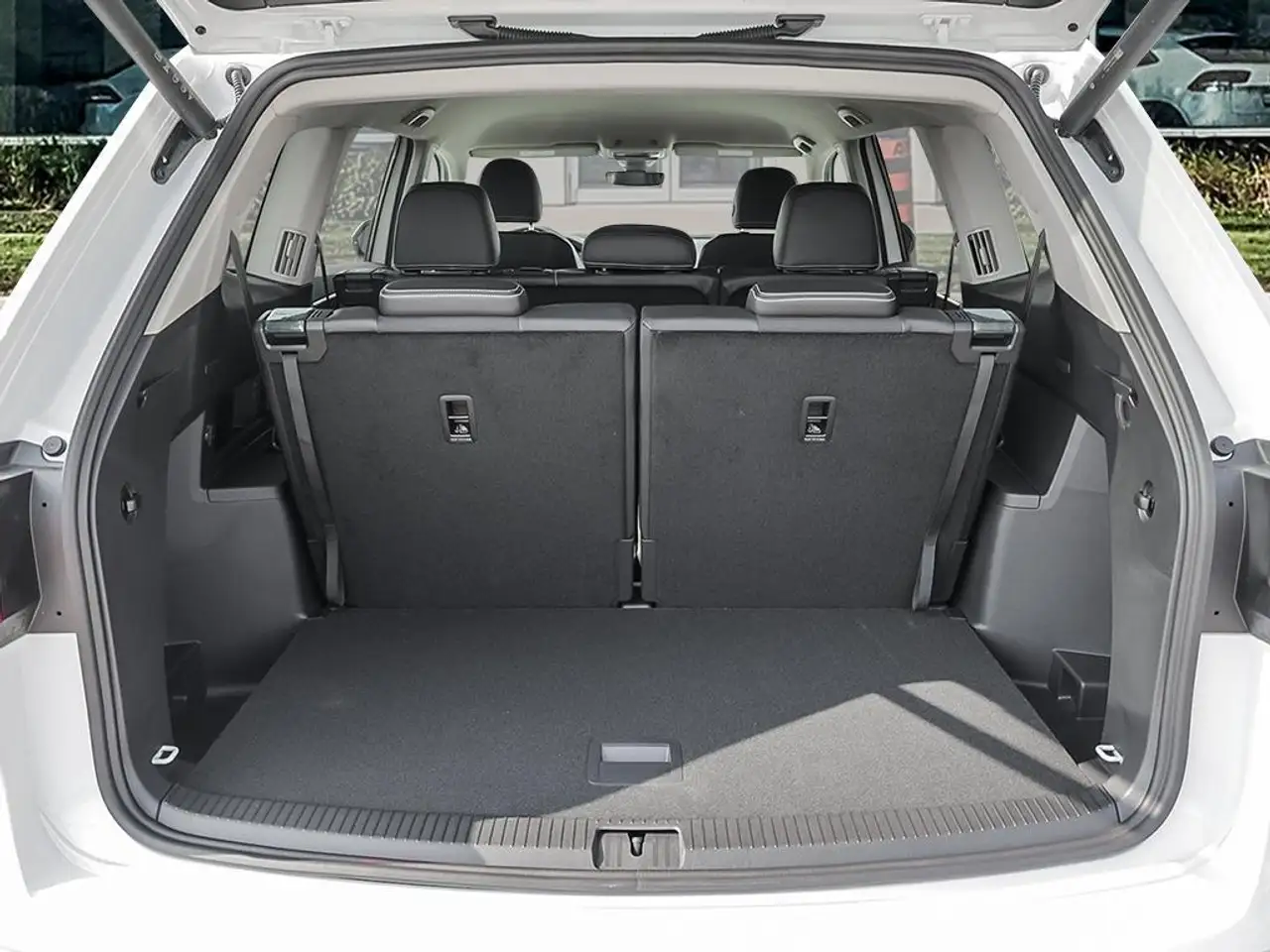 Volkswagen Atlas снимка Volkswagen Atlas