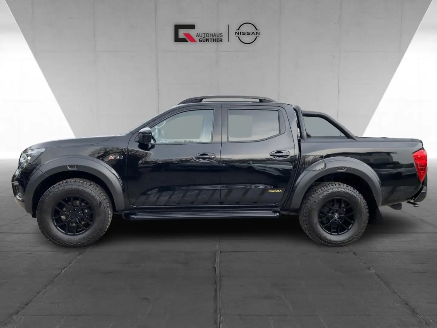 Nissan Navara N-GUARD DC AT32 190PS Autom. 4WD /Winter/AVM/Navi Negro - 2