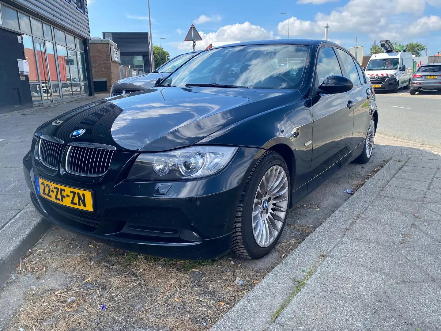 BMW 320 320i Zwart - 1