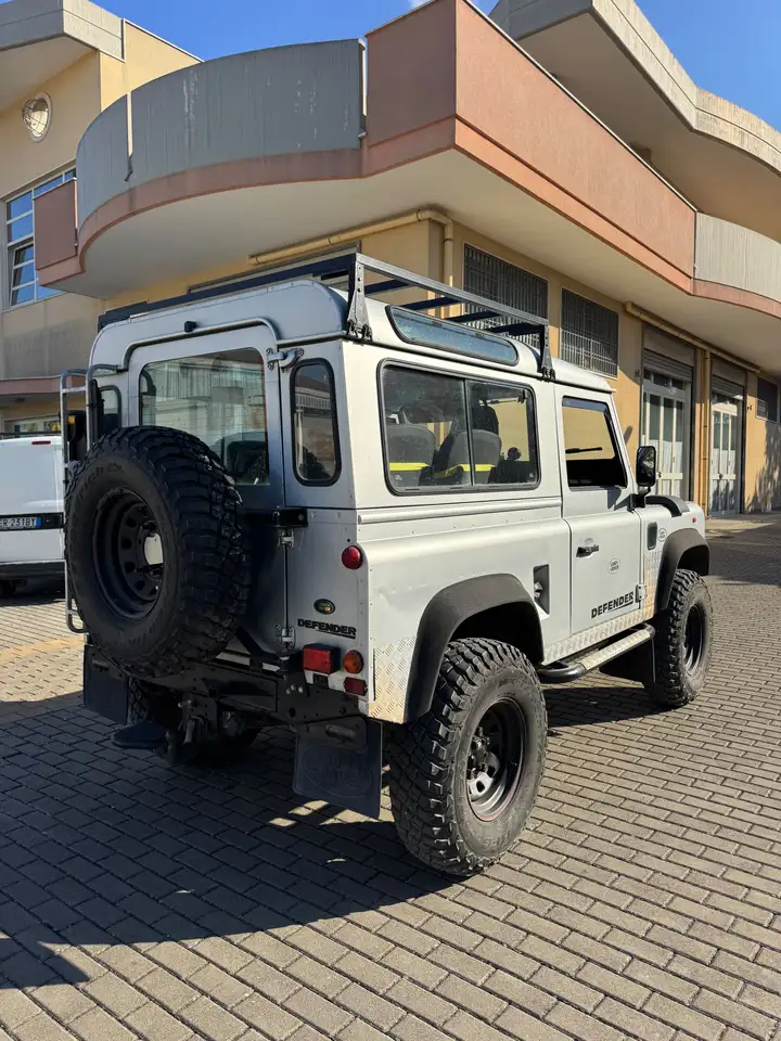 Land Rover Defender 90 2.5 td 300, foto 2