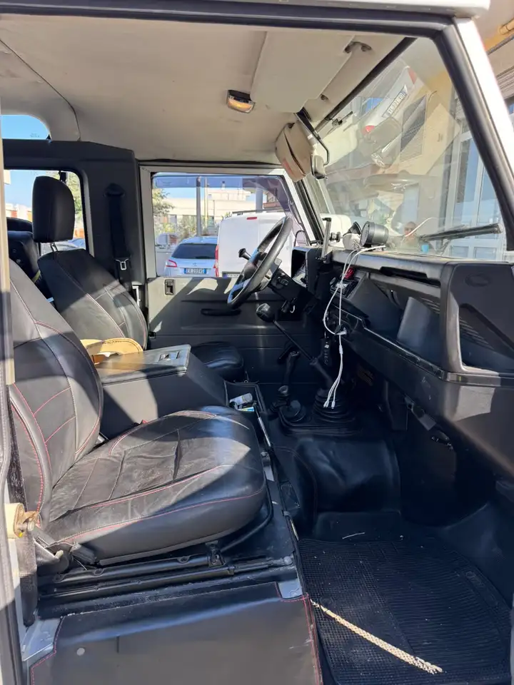 Land Rover Defender 90 2.5 td 300, foto 5
