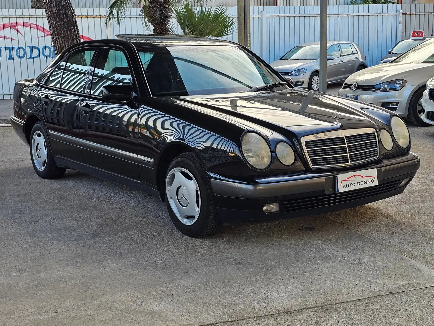 Mercedes-Benz E 200 E 200 Classic Nero - 2