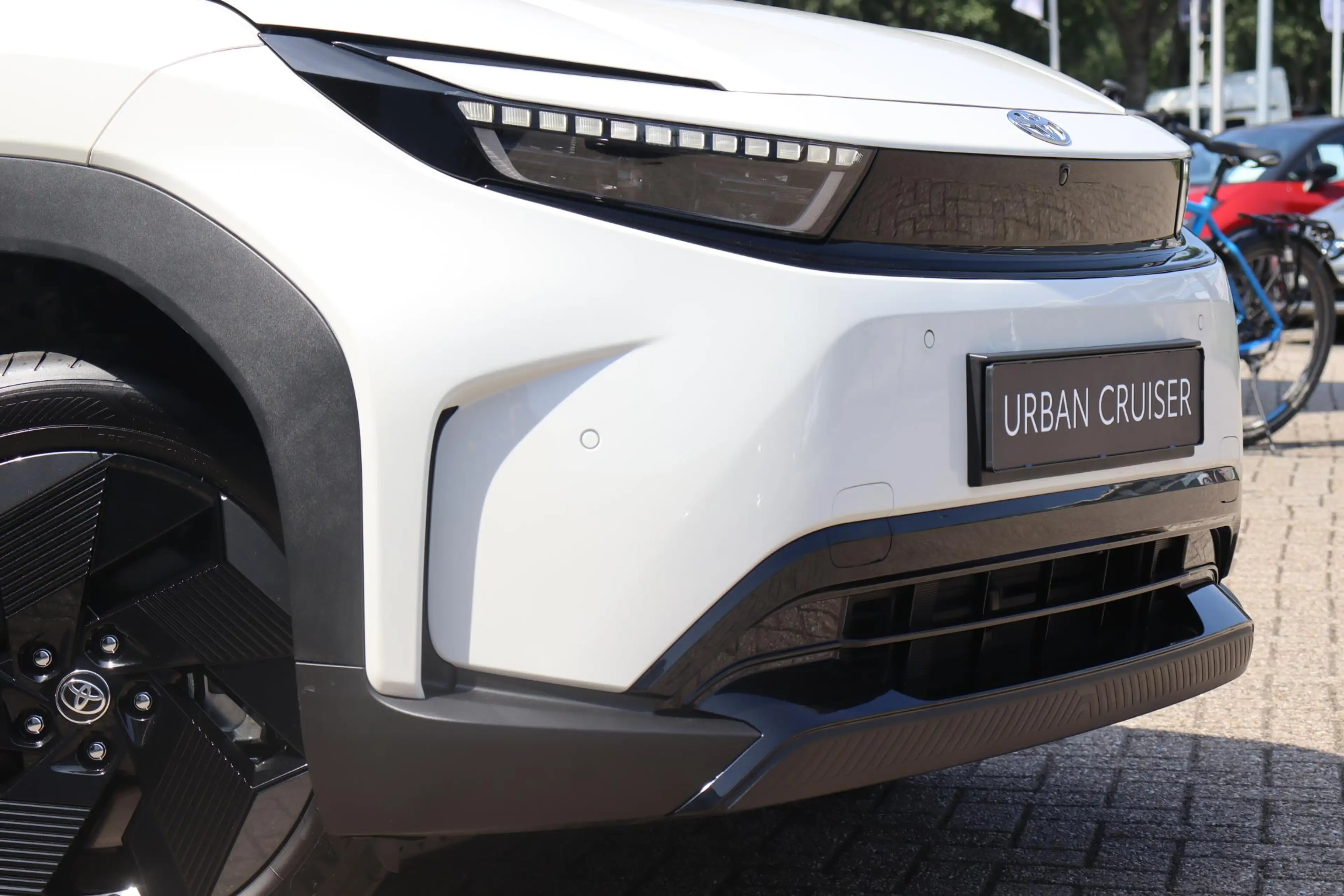 Toyota Urban Cruiser Dynamic 61 kWh , Nieuw en snel leverbaar (juni 202 — photo 6