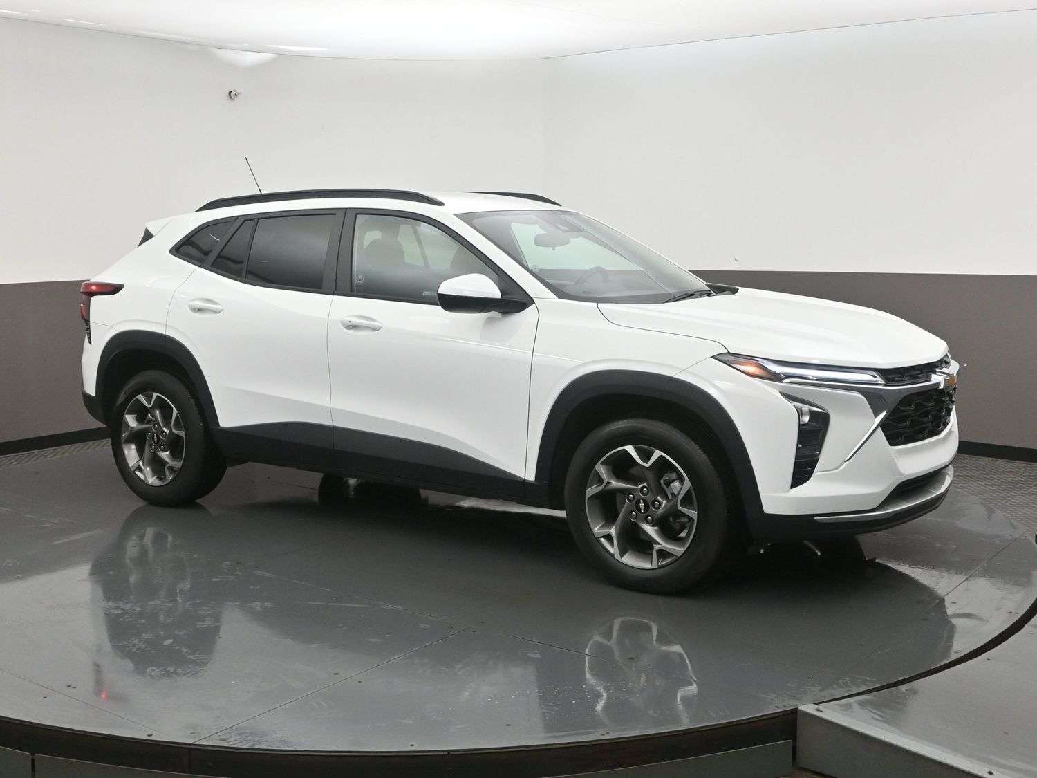 2026 Chevrolet Trax LT HEATED SEATS, BACKUP CAMERA & MORE!