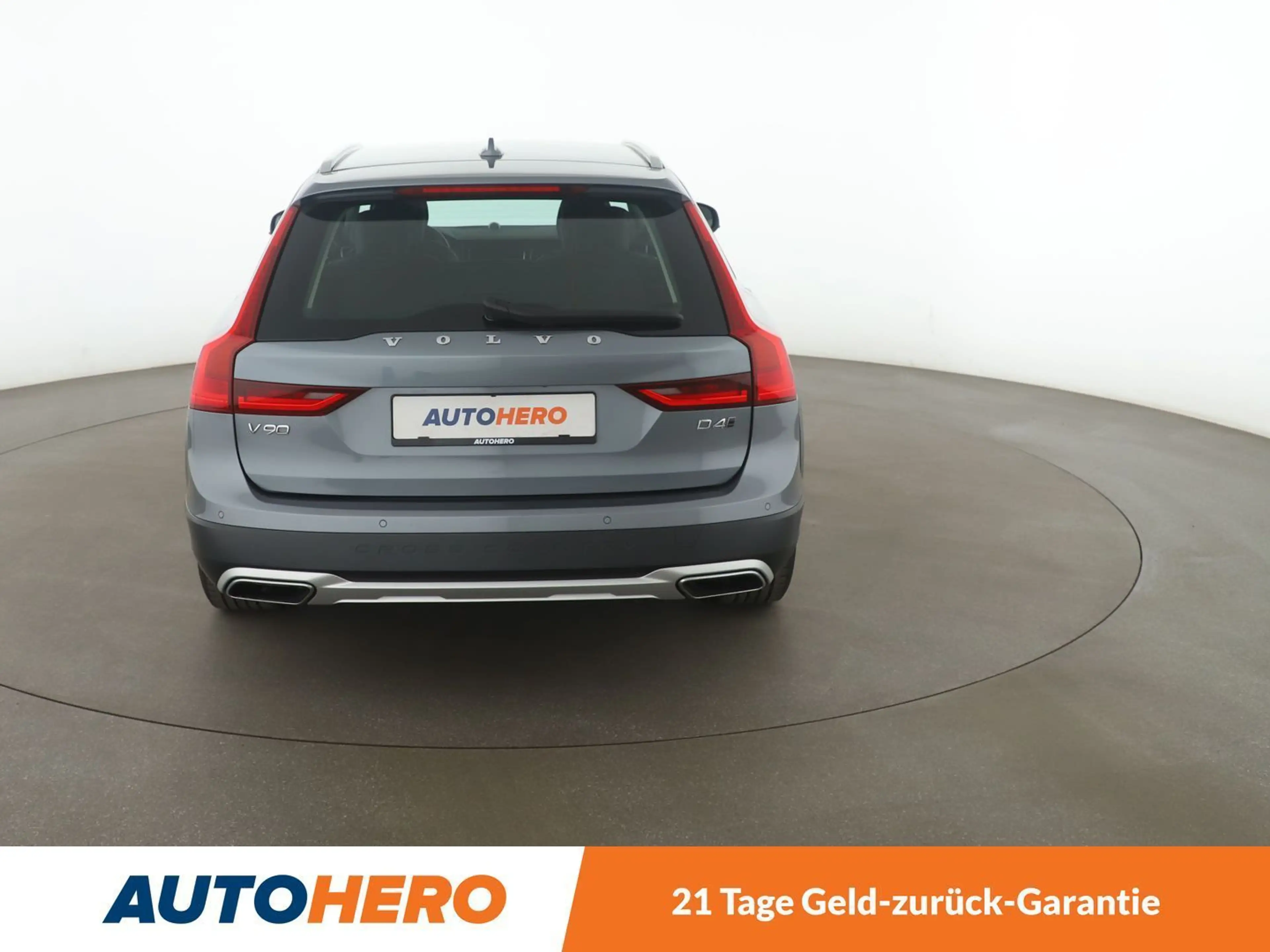 Volvo V90 Cross Country 2.0 D4 AWD Aut.*360CAM*B&W*ACC*LED*NAVI*PDC* — photo 5