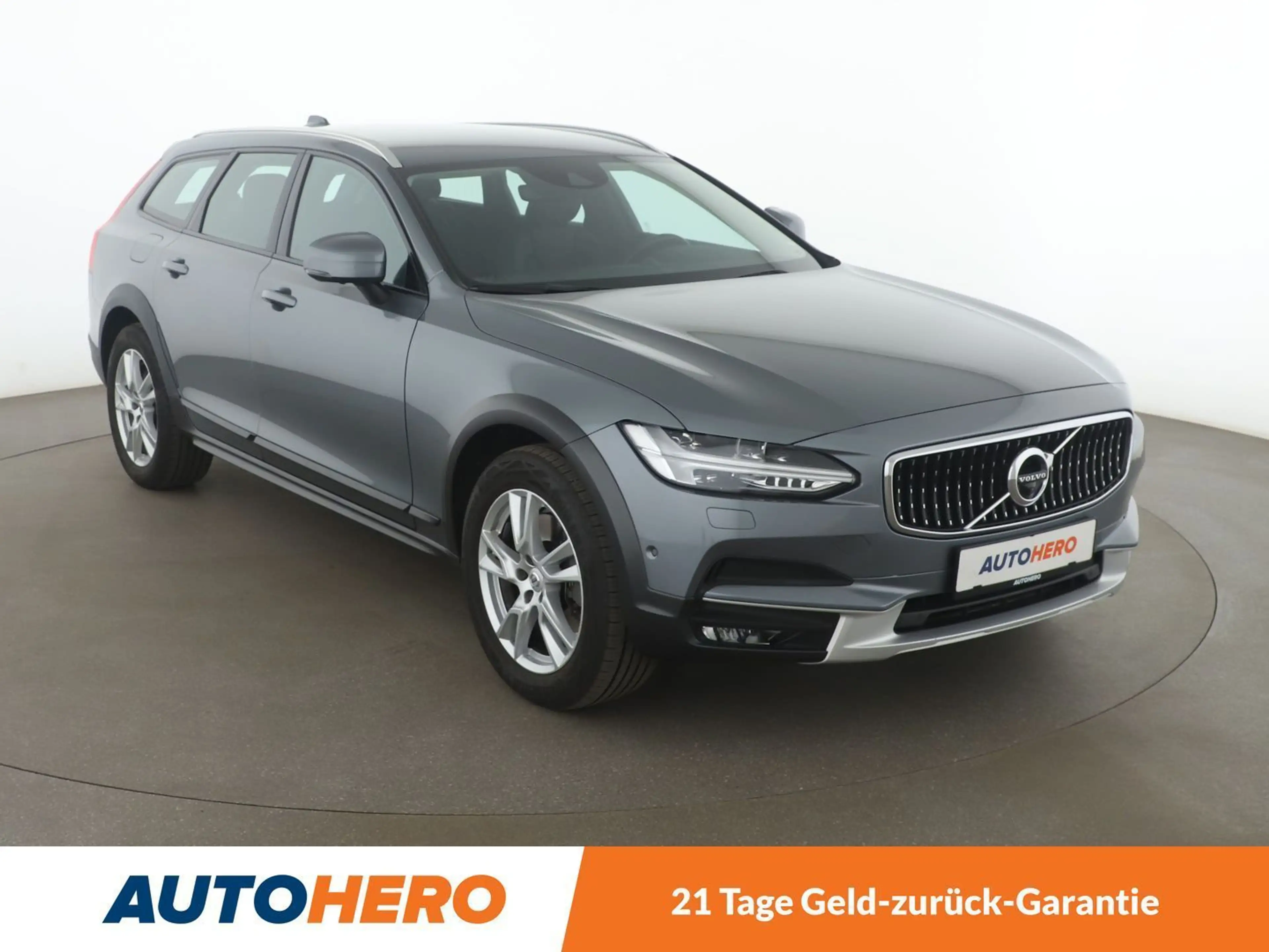 Volvo V90 Cross Country 2.0 D4 AWD Aut.*360CAM*B&W*ACC*LED*NAVI*PDC* — photo 8