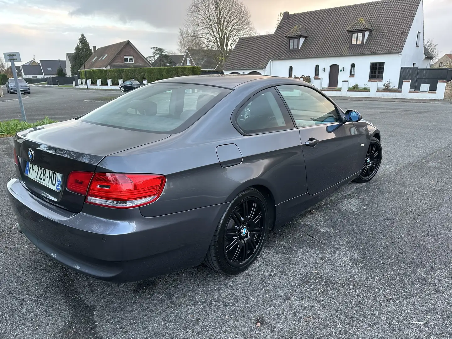 BMW 320 bmw e92 320d - 2