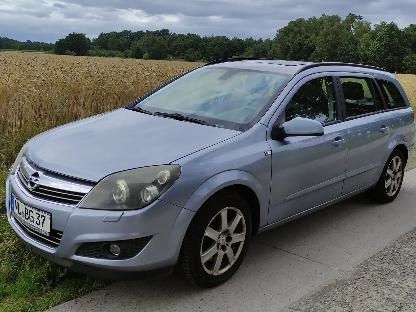 Opel Astra Astra 1.9 CDTI Caravan DPF Edition Argintiu - 1