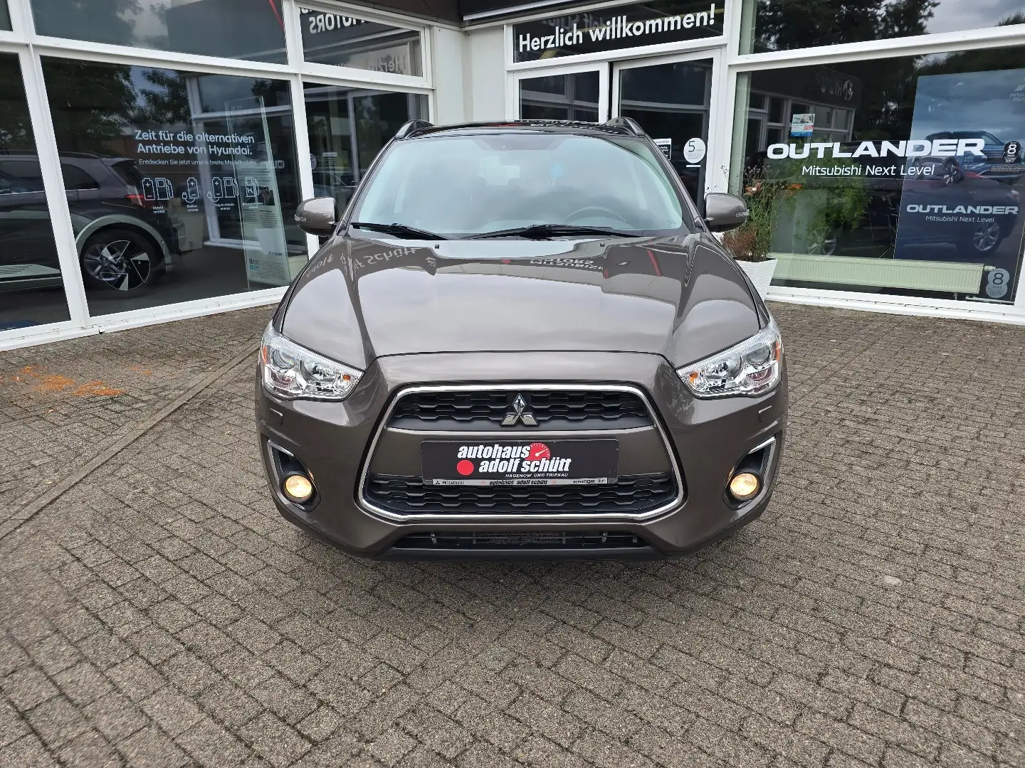 Mitsubishi ASX 2.2 DI-D Intense 4WD Automatik*AHK* Braun - 2