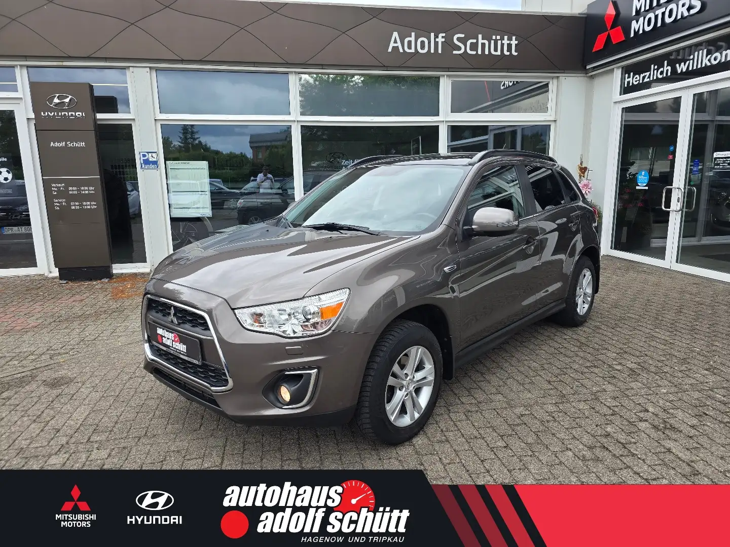 Mitsubishi ASX 2.2 DI-D Intense 4WD Automatik*AHK* Braun - 1