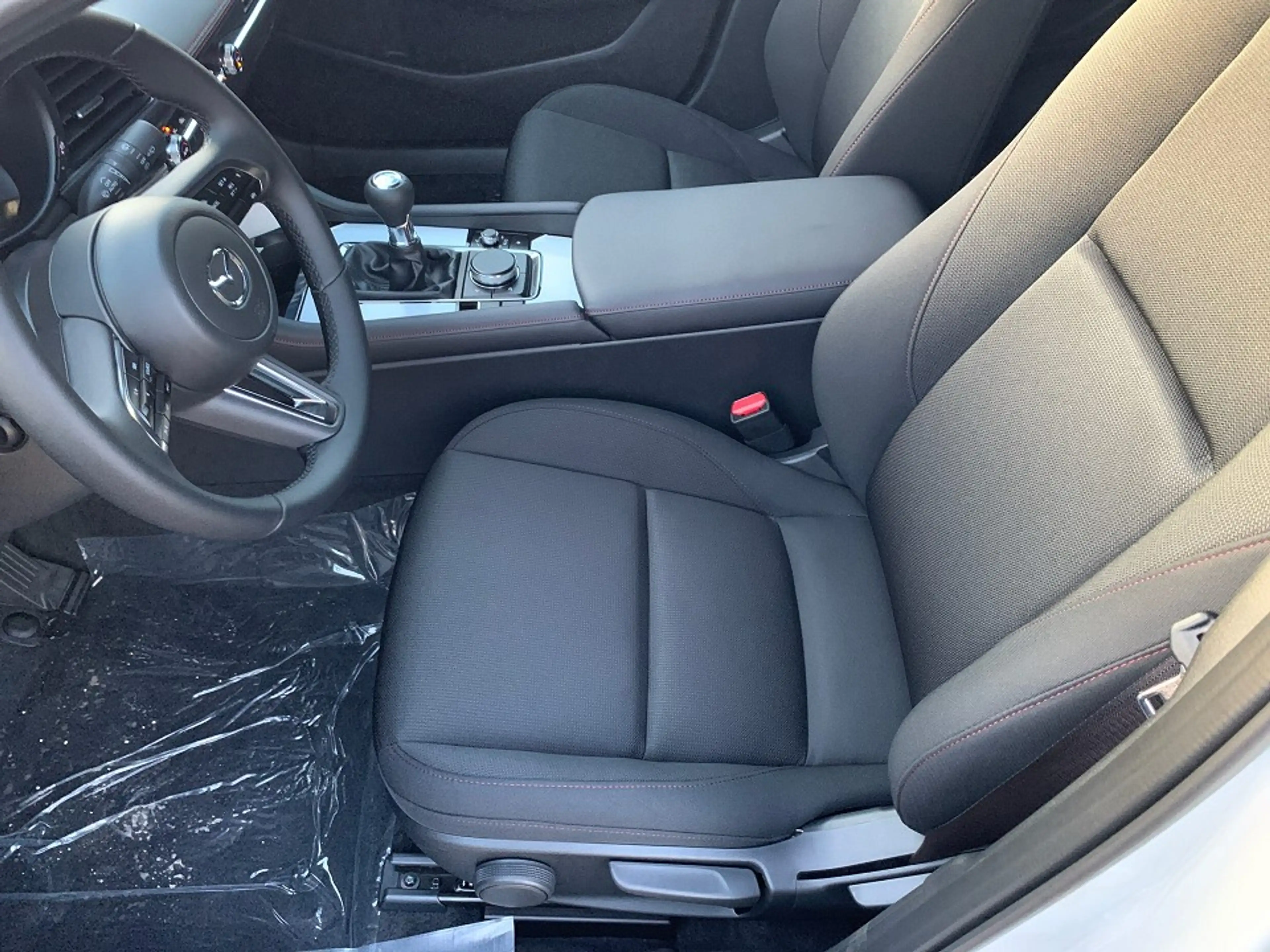 Mazda 3 2.5L e-SKYACTIV G 140ps 6AT FWD Centre-Line DASO M — photo 2