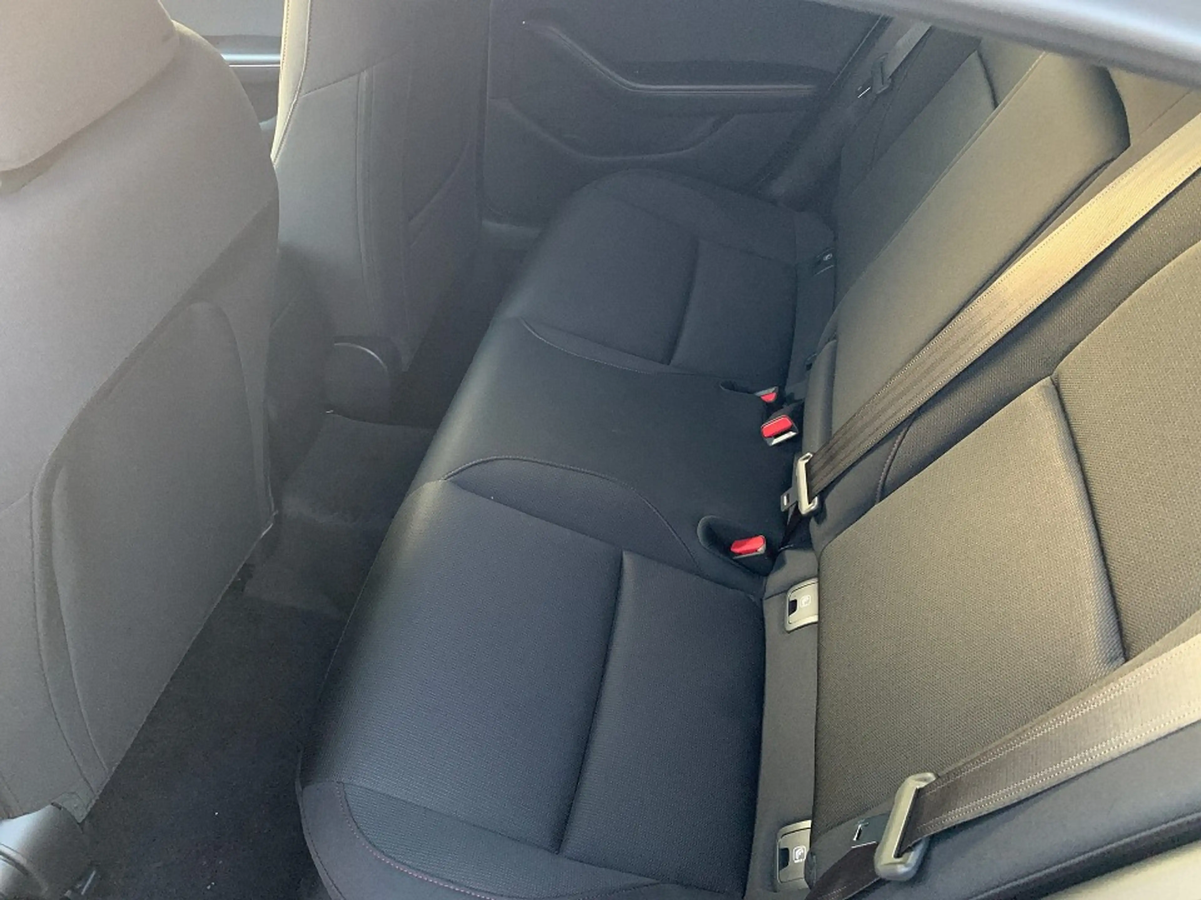 Mazda 3 2.5L e-SKYACTIV G 140ps 6AT FWD Centre-Line DASO M — photo 6