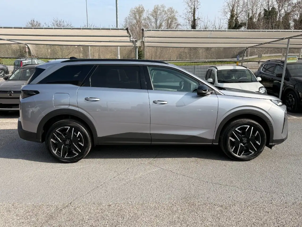 Peugeot 5008 Hybrid 145 e-DCS6 Allure 7P 3