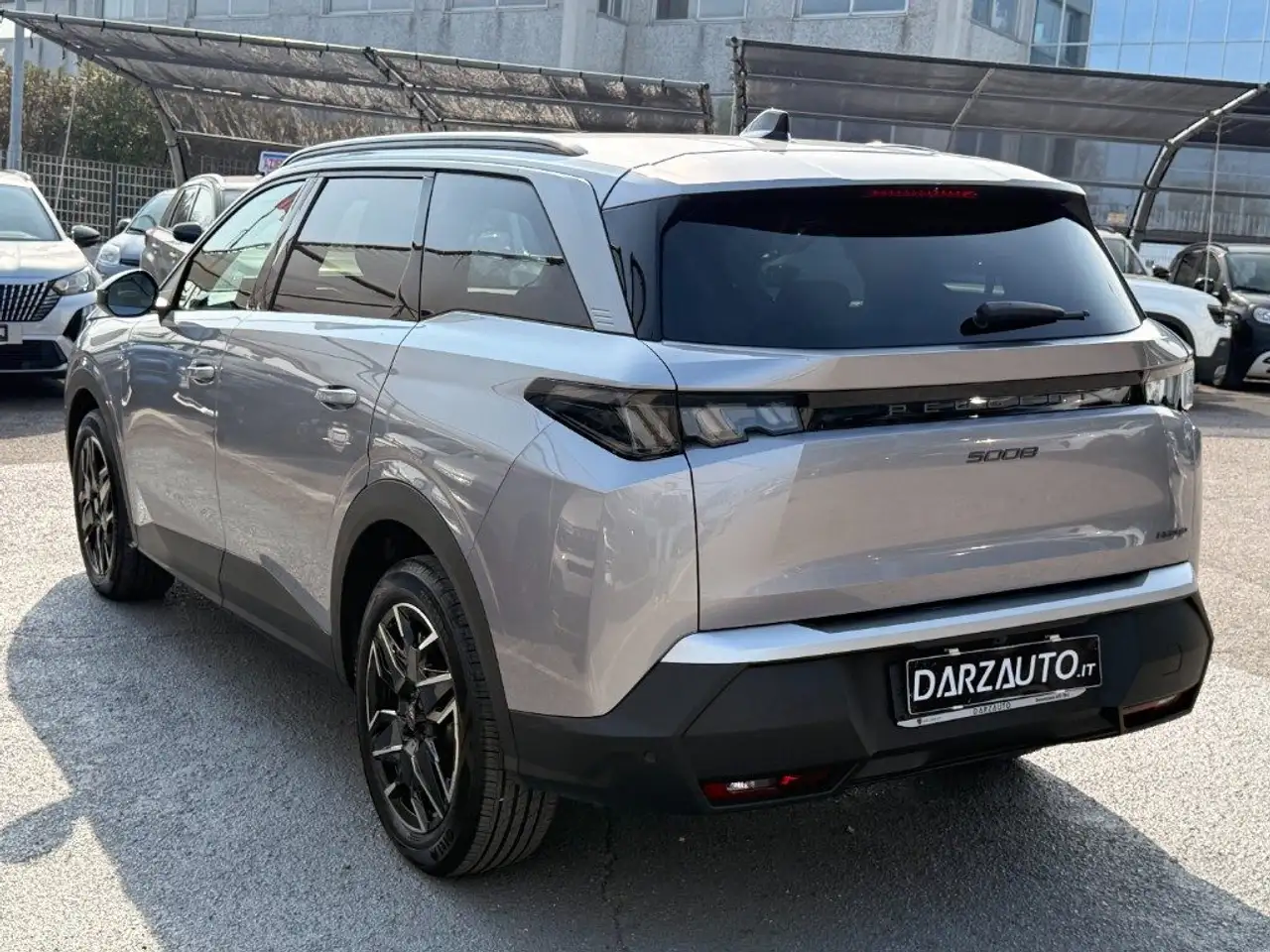 Peugeot 5008 Hybrid 145 e-DCS6 Allure 7P 28