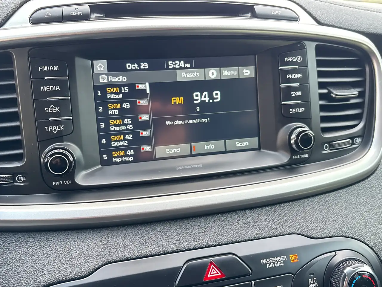 Kia Sorento снимка Kia Sorento