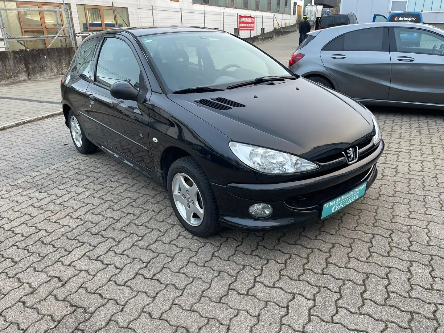 Peugeot 206 JBL 75 Schwarz - 1