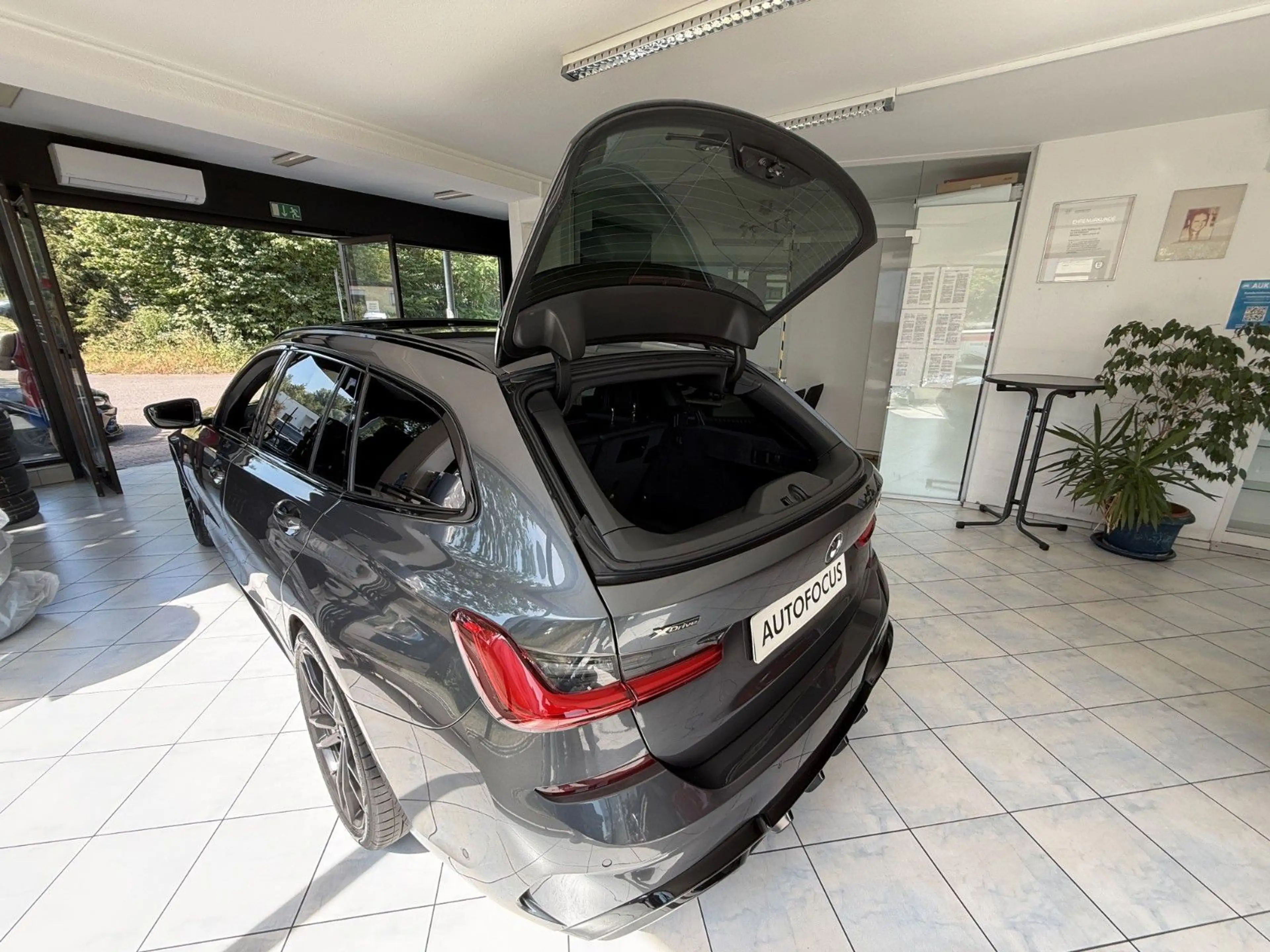 BMW 340 xDrive Touring*Panorama*Garantie — photo 22