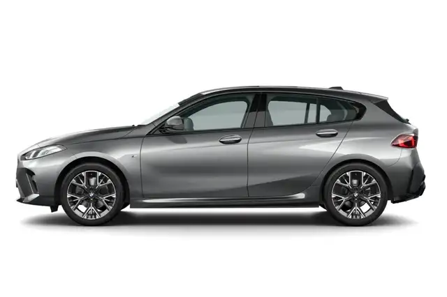 BMW 1 Series view 2