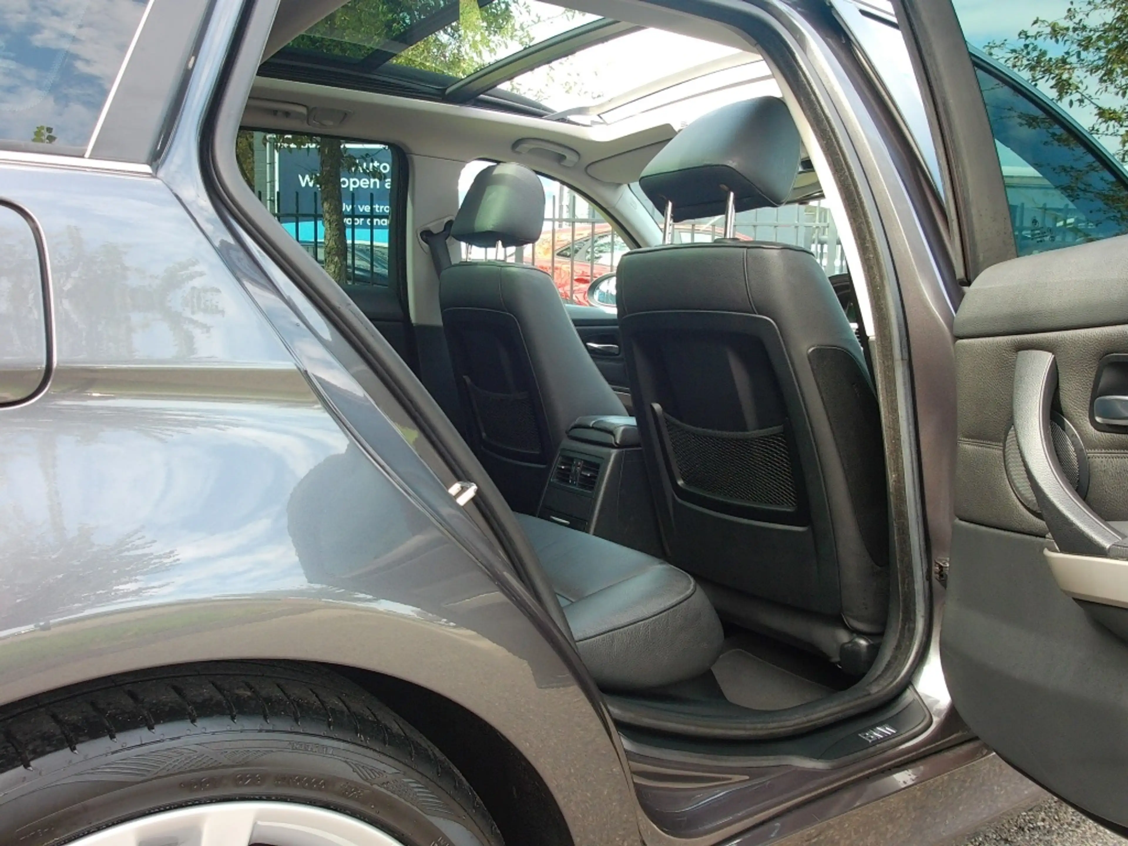 BMW 325 3-Serie (E90) 325i TOURING 160KW AUT High Exe Lede — photo 27