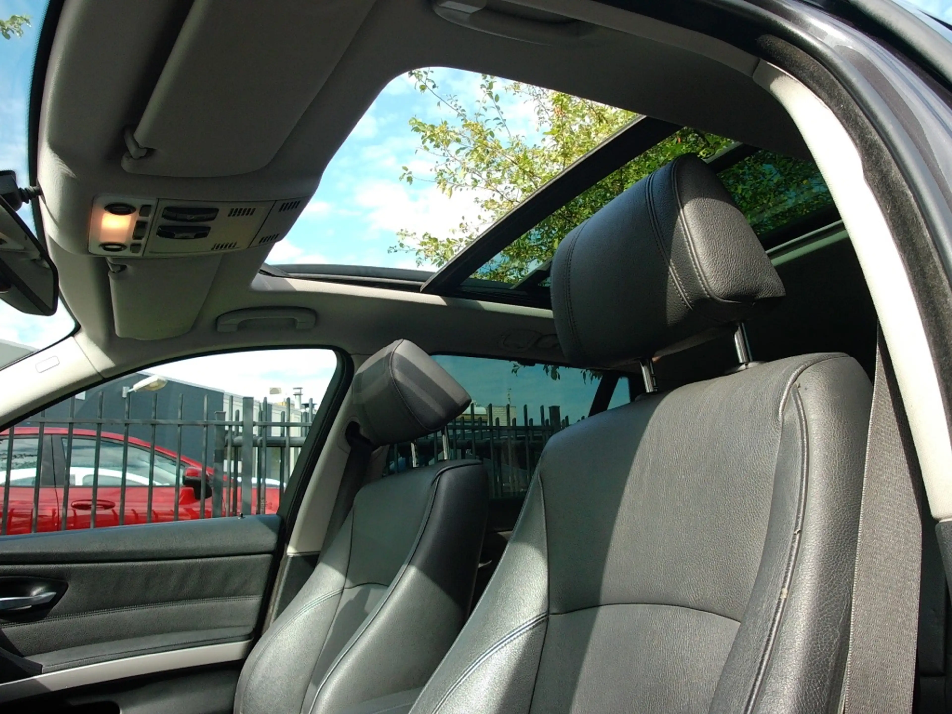 BMW 325 3-Serie (E90) 325i TOURING 160KW AUT High Exe Lede — photo 14