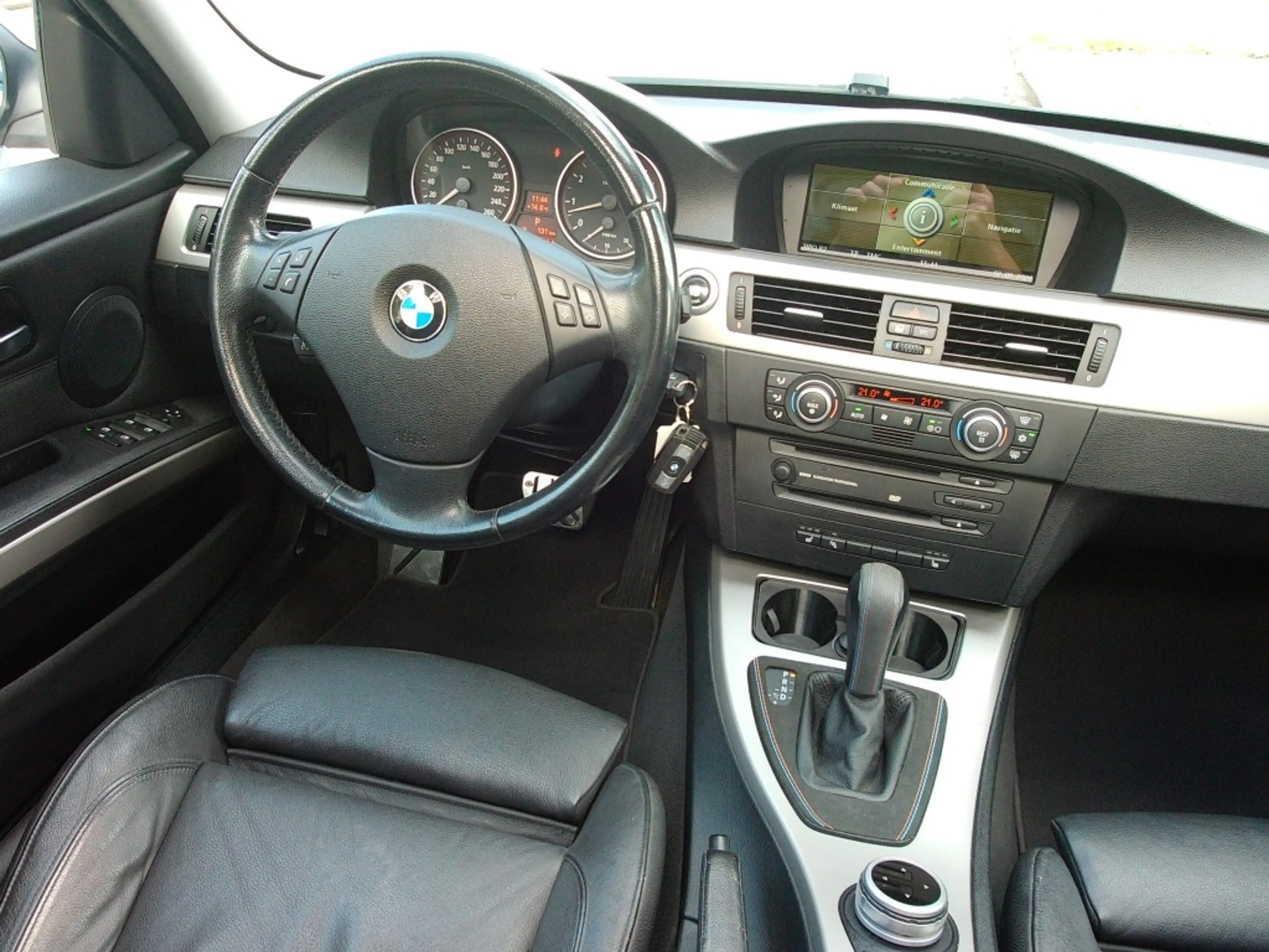 BMW 325 3-Serie (E90) 325i TOURING 160KW AUT High Exe Lede — photo 38