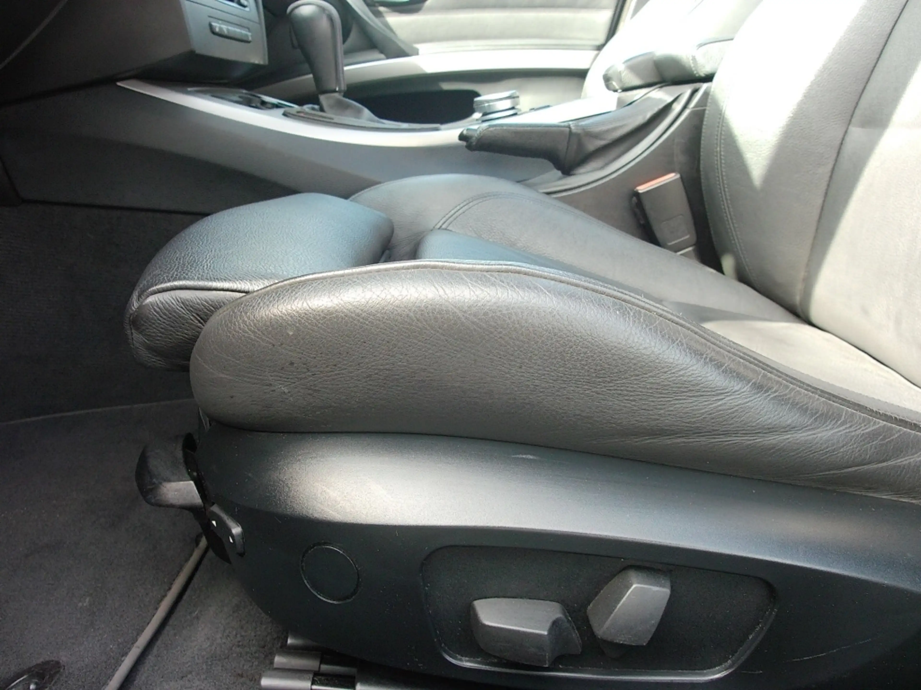 BMW 325 3-Serie (E90) 325i TOURING 160KW AUT High Exe Lede — photo 15