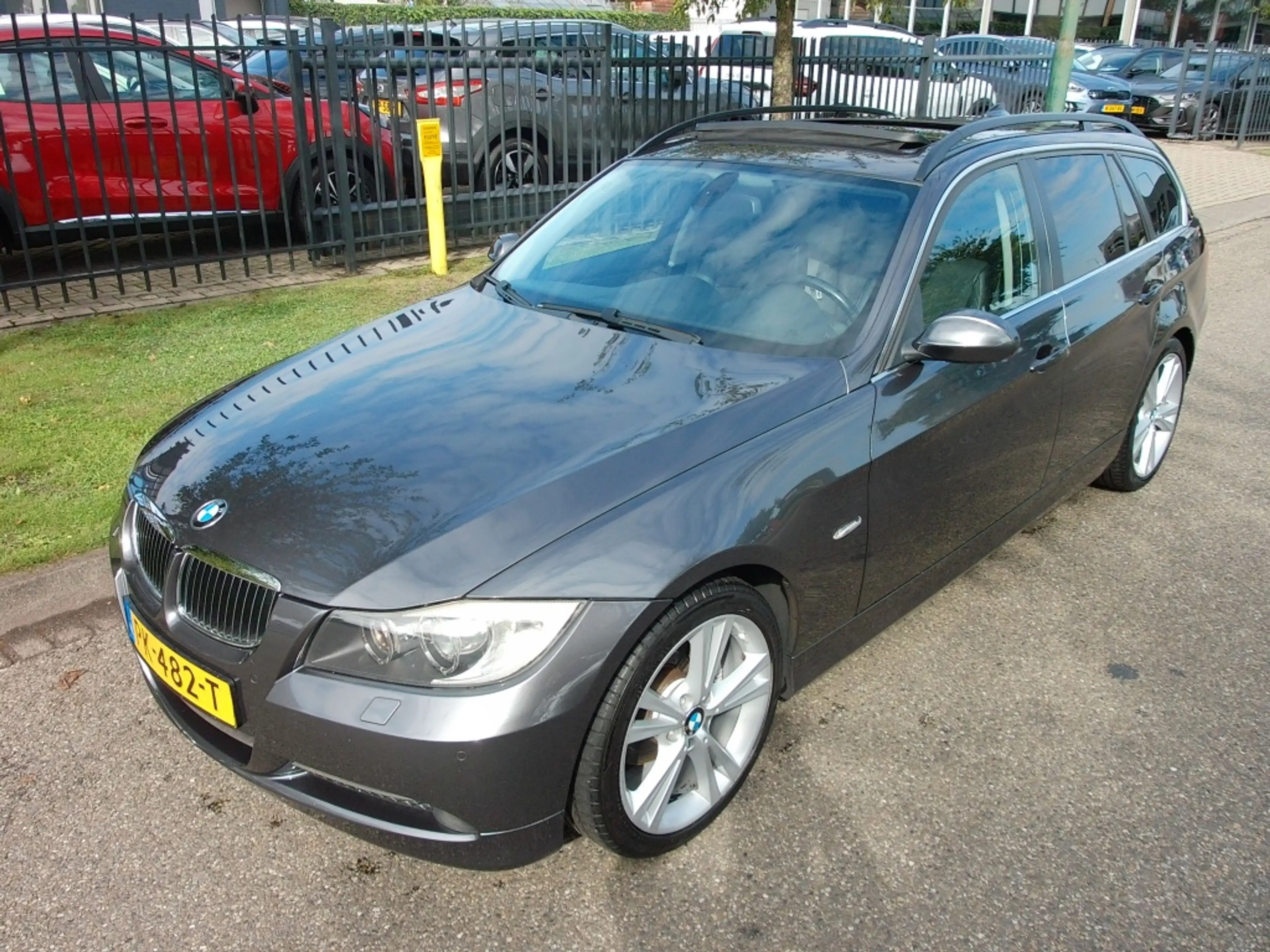 BMW 325 3-Serie (E90) 325i TOURING 160KW AUT High Exe Lede — photo 2