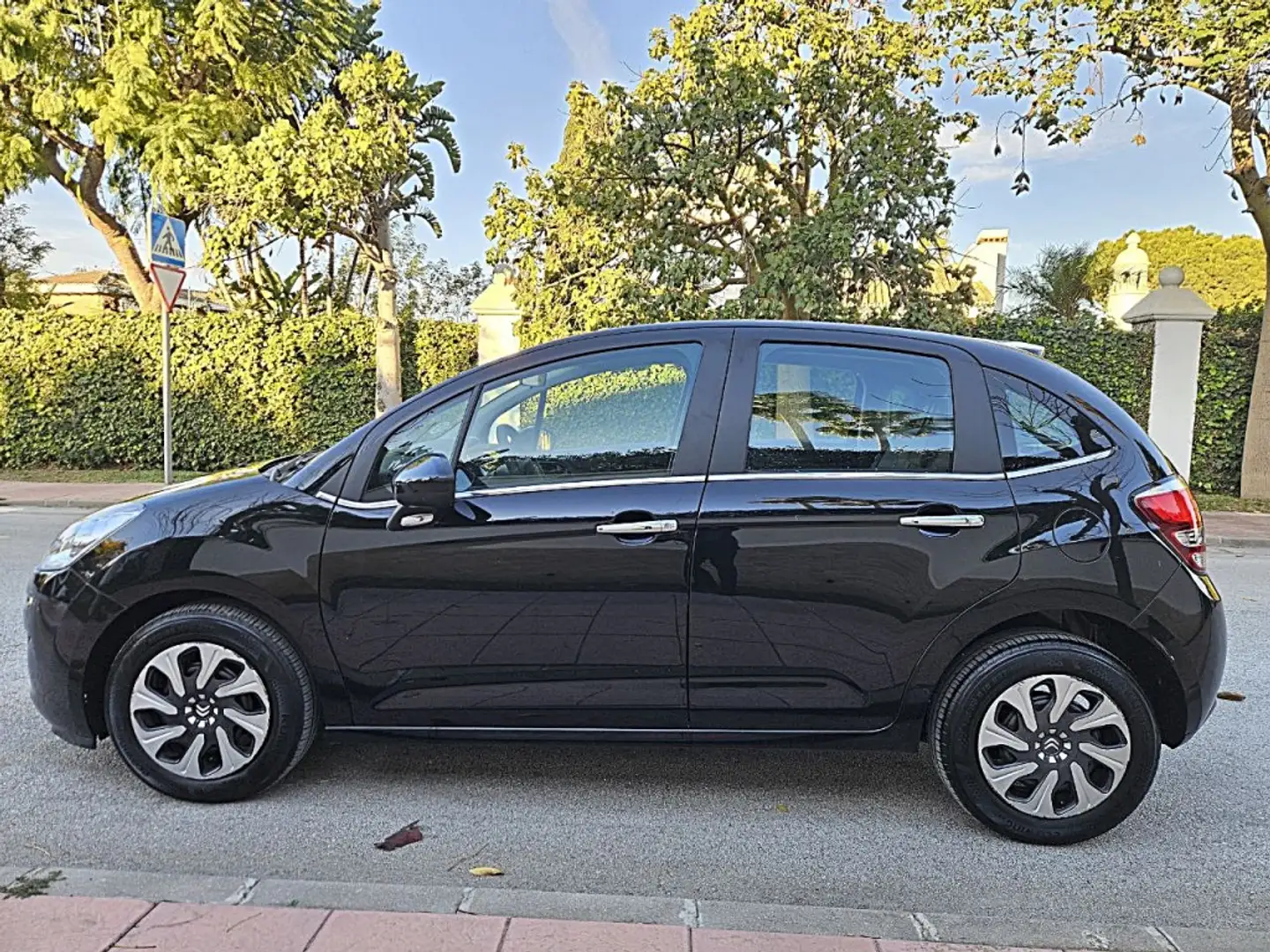 Citroen C3 1.0 VTi Tonic 68 Negro - 1