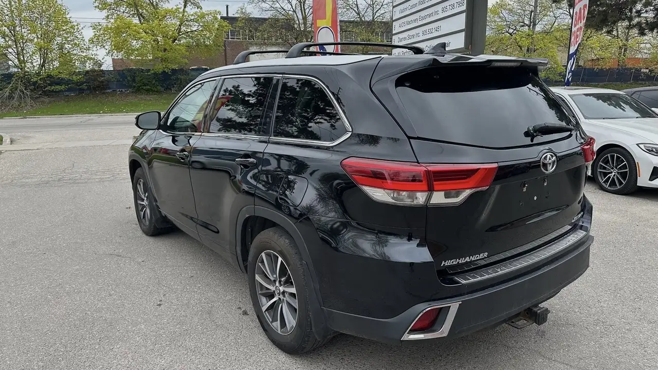 Toyota Highlander снимка Toyota Highlander