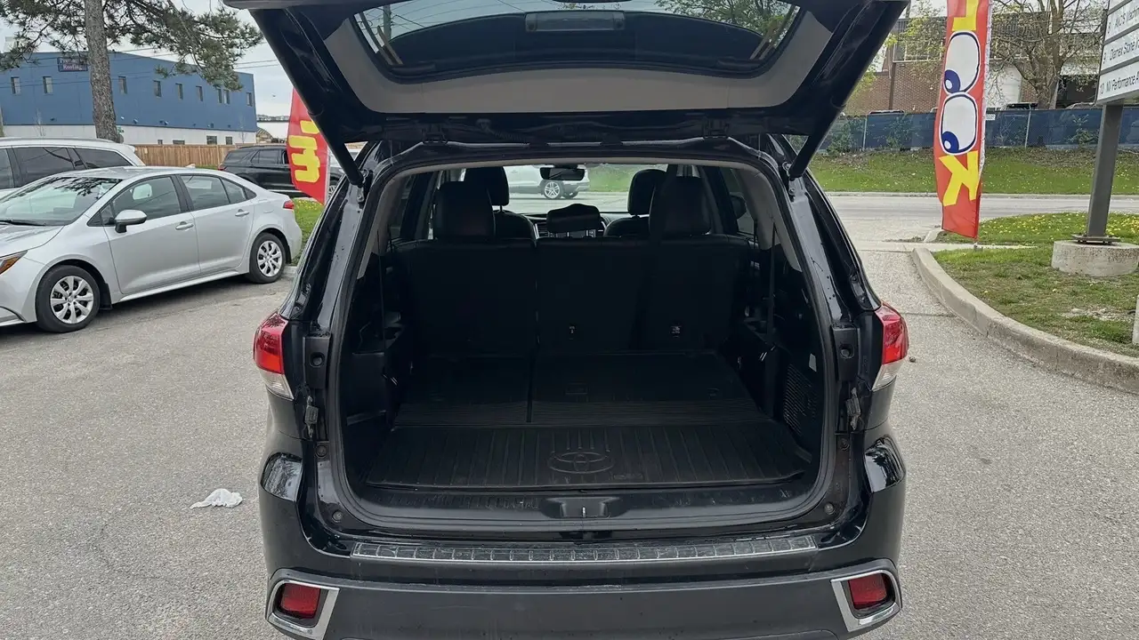 Toyota Highlander снимка Toyota Highlander