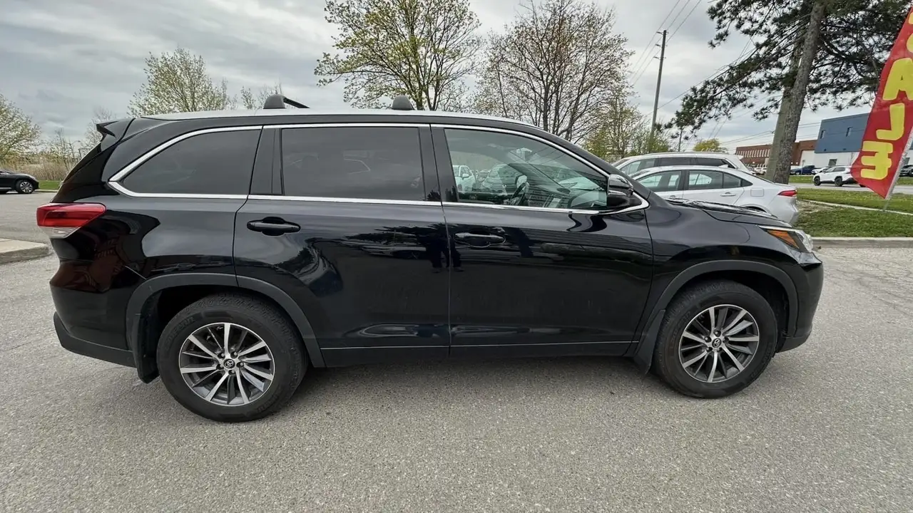 Toyota Highlander снимка Toyota Highlander