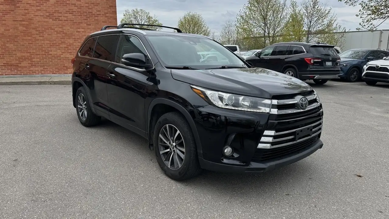 Toyota Highlander снимка Toyota Highlander