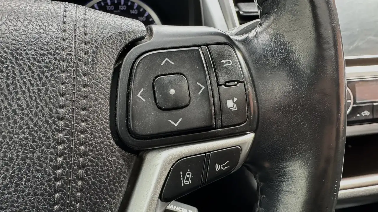 Toyota Highlander снимка Toyota Highlander