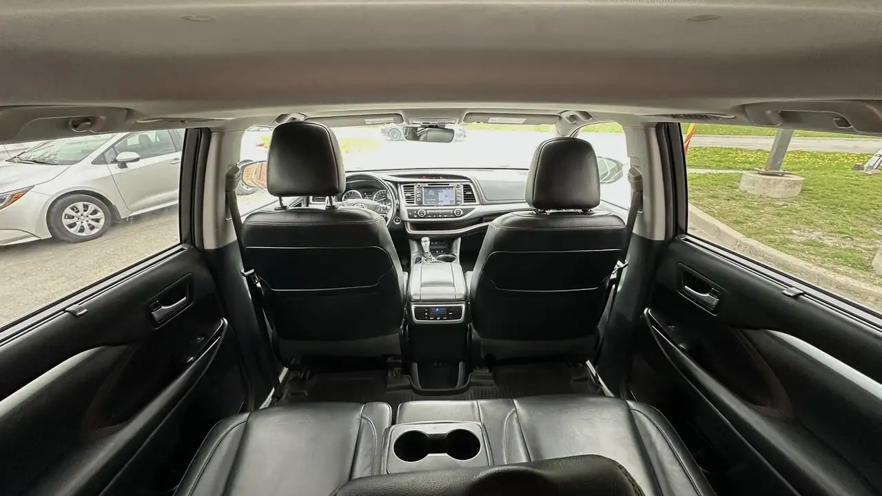 Toyota Highlander снимка Toyota Highlander