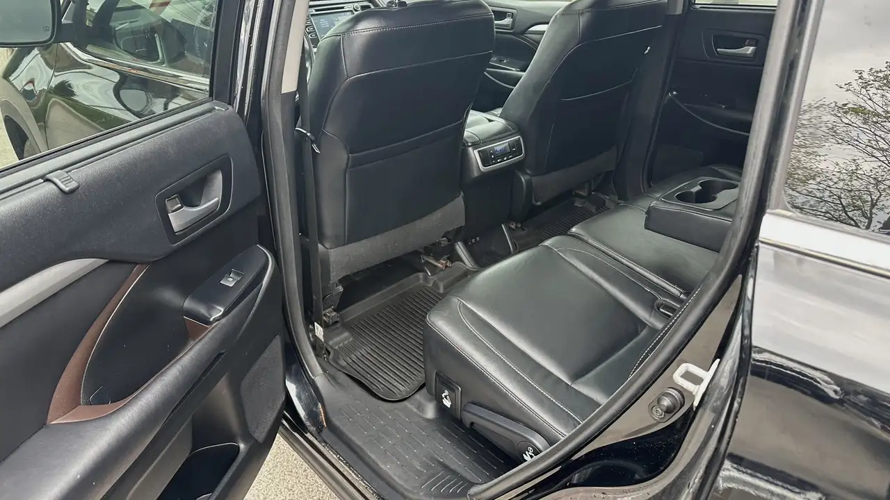 Toyota Highlander снимка Toyota Highlander